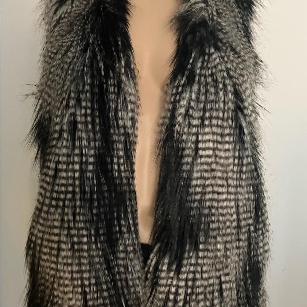 H&M Black and Gray Faux Fur Wrap